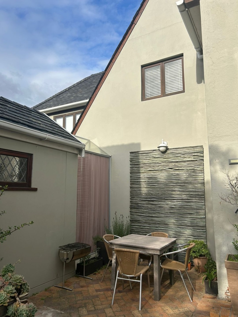 To Let 1 Bedroom Property for Rent in Rondebosch Western Cape